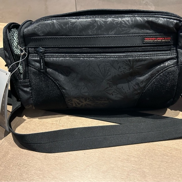 Ladies Hedgren Black Urban Bag NWT - Picture 2 of 14